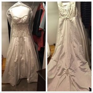 Maggie Sottero wedding dress